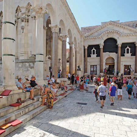 Lovely Home In Split With Jacuzzi المظهر الخارجي الصورة
