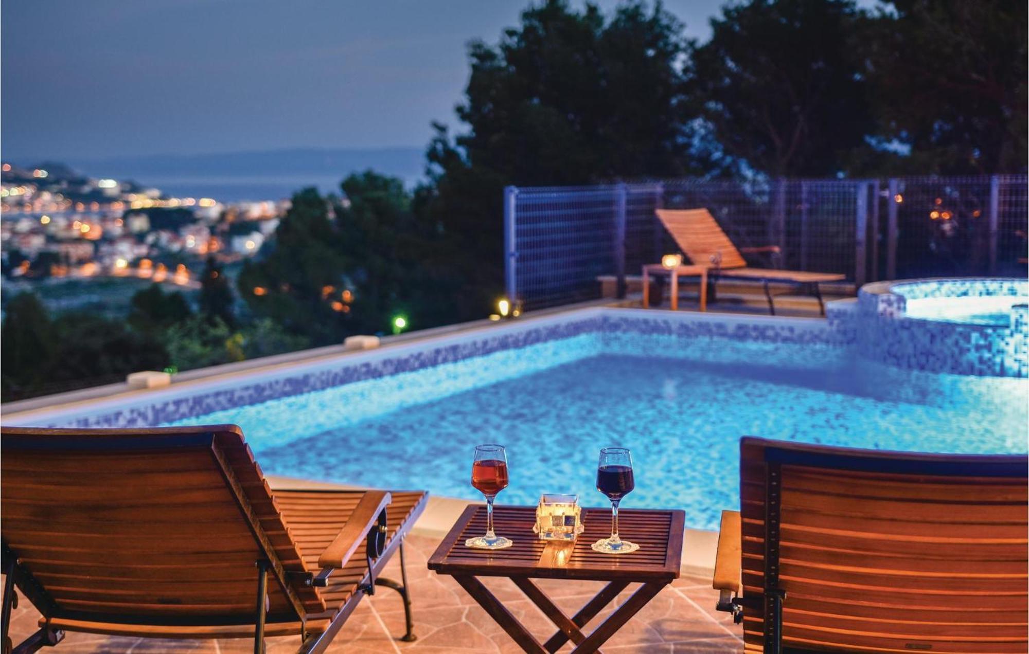 Lovely Home In Split With Jacuzzi المظهر الخارجي الصورة